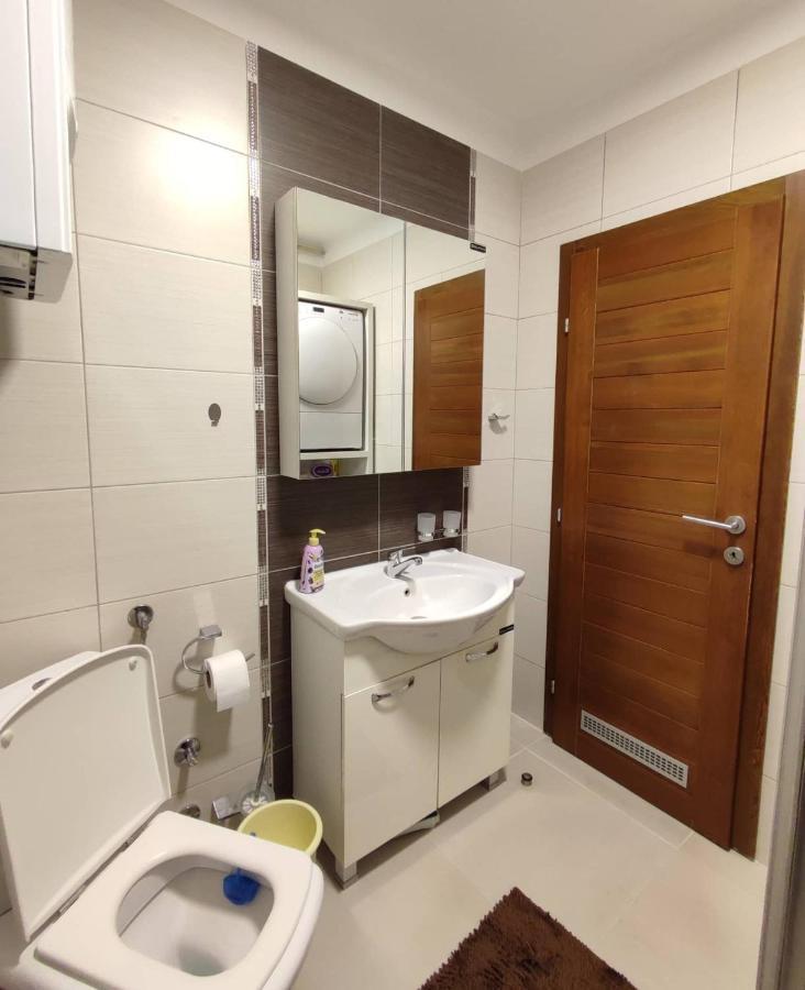 Deluxe Apartment Lejla - Free Garage Parking Szarajevó Kültér fotó